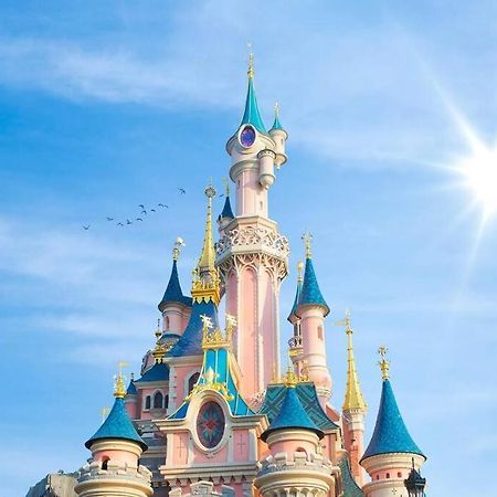 The Art Of Disney Chessy Dış mekan fotoğraf